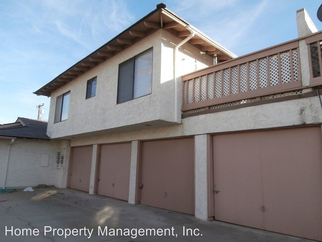 Building Photo - 16851 Green Ln