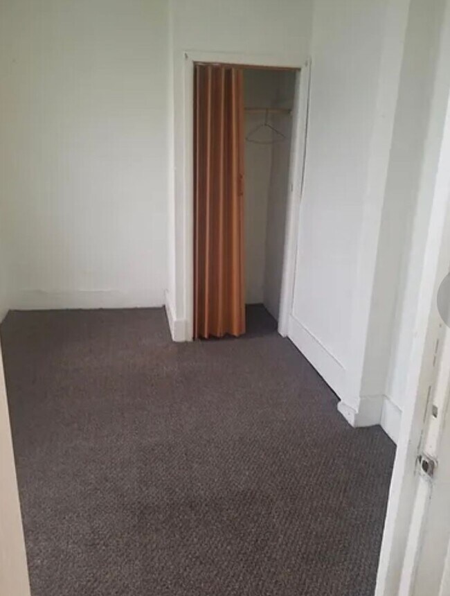 Foto del edificio - 1944-1946 N 22nd St