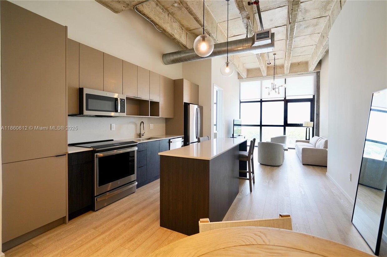 Foto principal - 7920 NE 2nd Ave