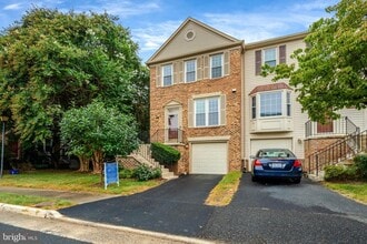 Building Photo - 4255 Sleepy Lake Dr