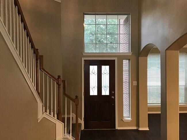 Building Photo - 26004 Castle Meadow Ln