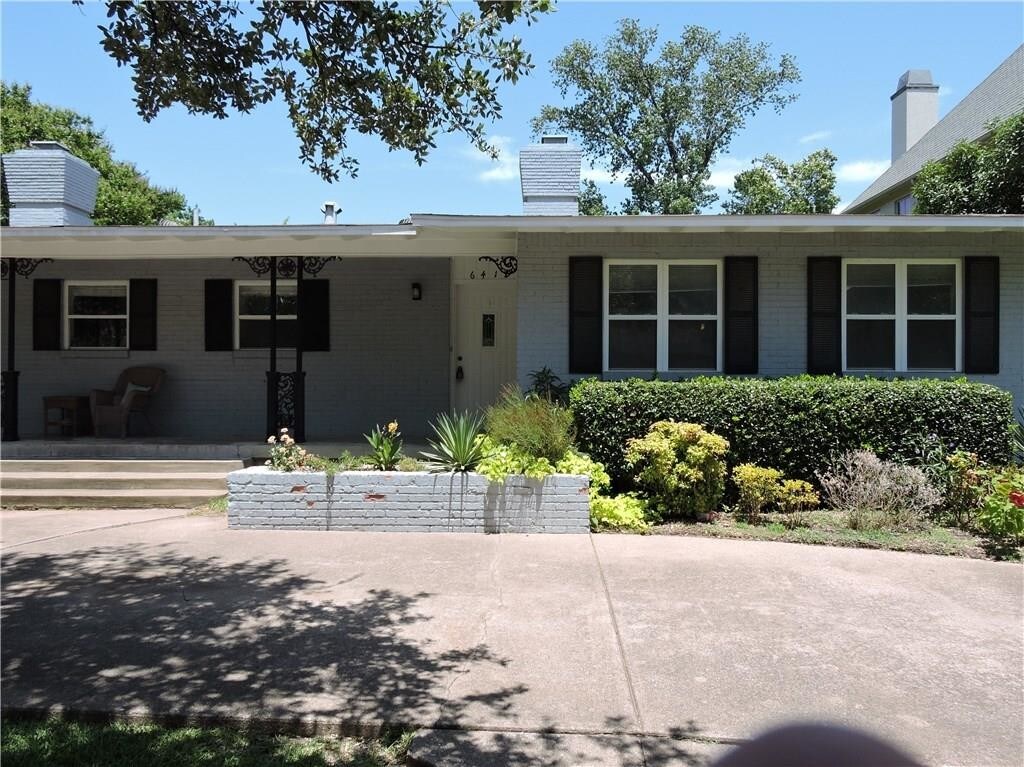 Primary Photo - 6419 Del Norte Ln