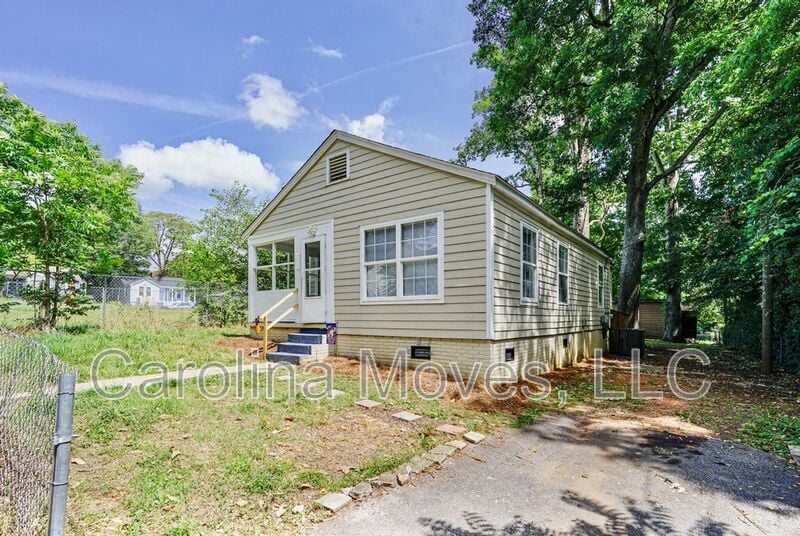 Photo - 105 Francis Ave