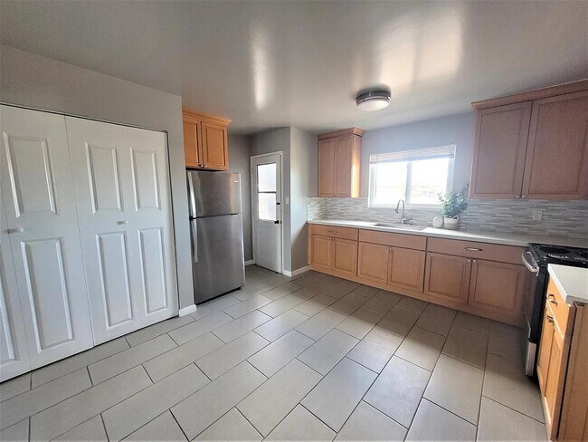 Photo - 3301 Santa Clara Ave Apartments