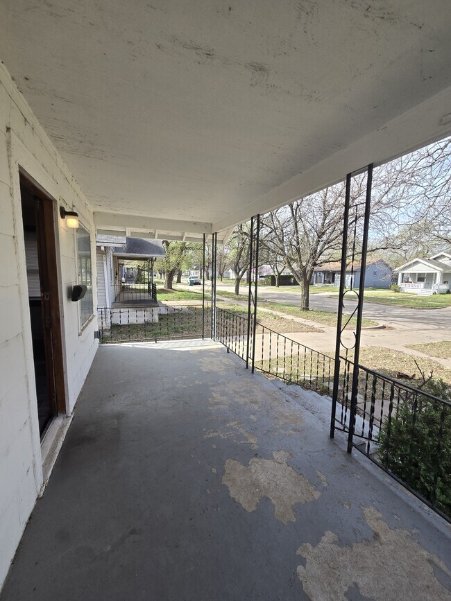 Foto del edificio - 526 N Martinson Ave
