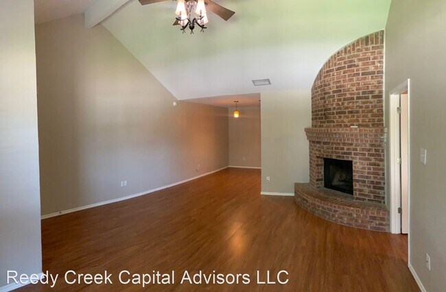 Building Photo - 3 br, 2 bath House - 505 Augustine Drive