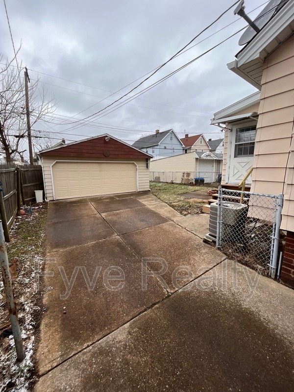Building Photo - 3488 W 118th St