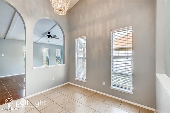 Building Photo - 3 br, 2 bath House - 1901 Castle Drive UNIT