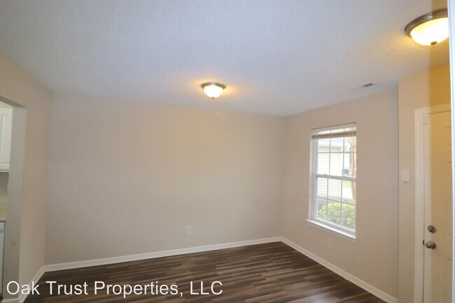 Building Photo - 3 br, 2 bath House - 7999 Vermont Road