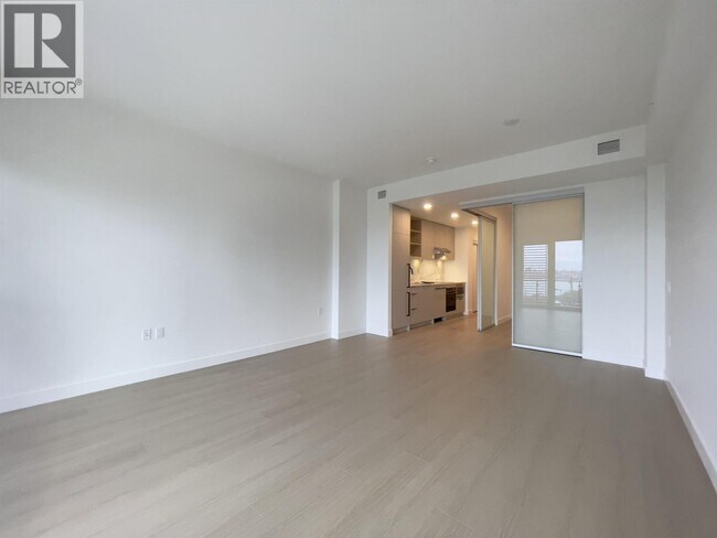 Photo du bâtiment - 422-422 E 3rd St