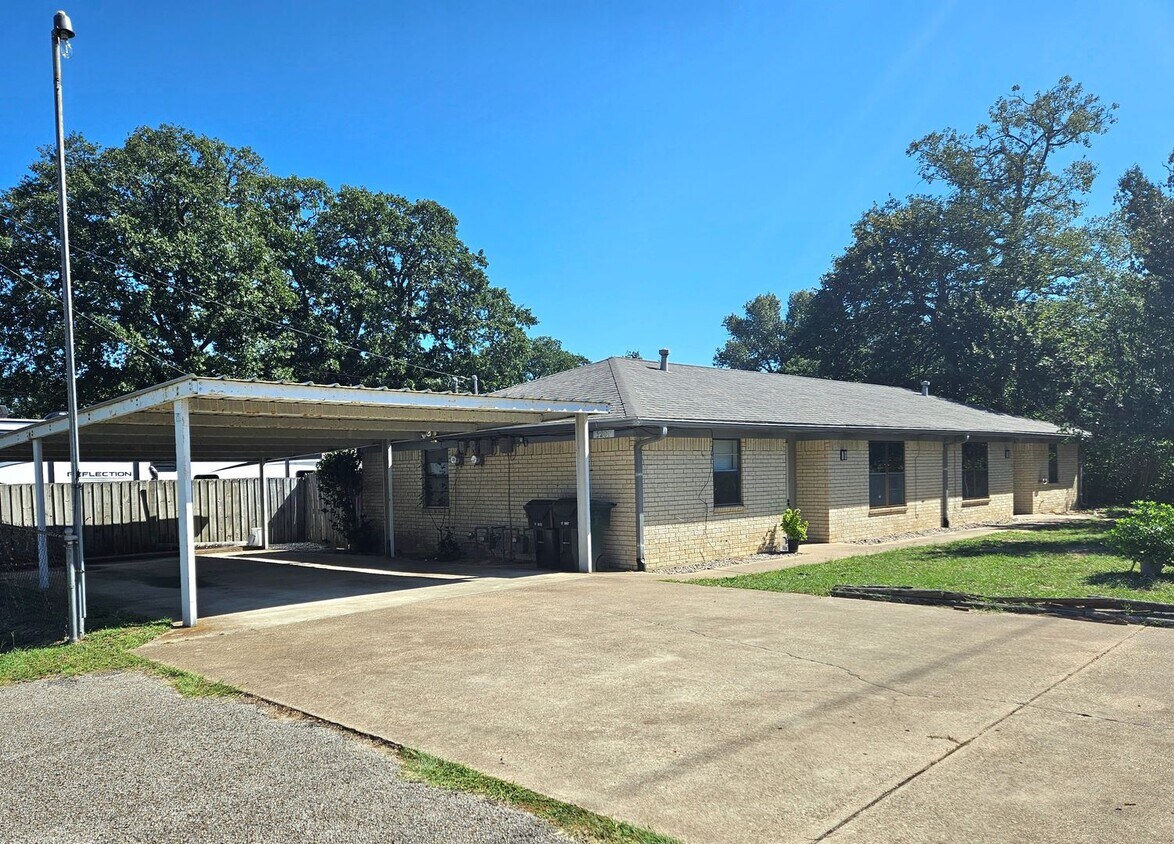 Foto principal - 3201 Libbie St