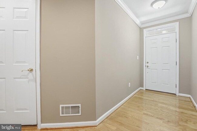 Building Photo - 6177 Derring St