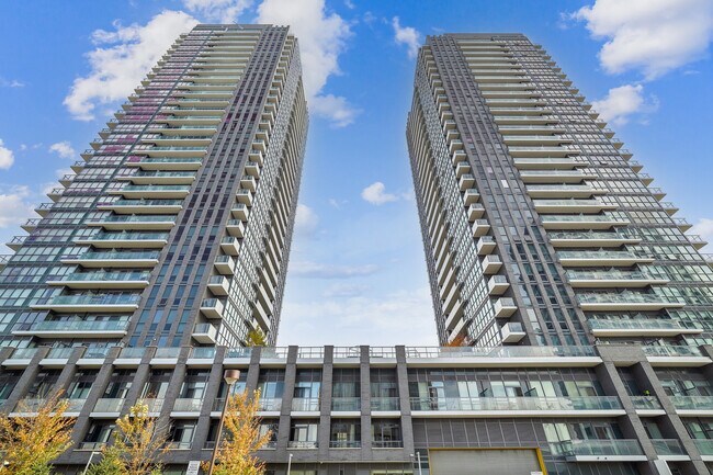 Building Photo - 6 Sonic Way