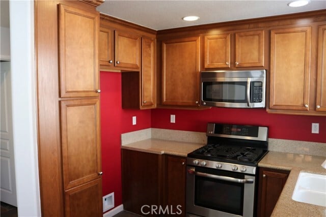 Building Photo - 64 Valmont Way