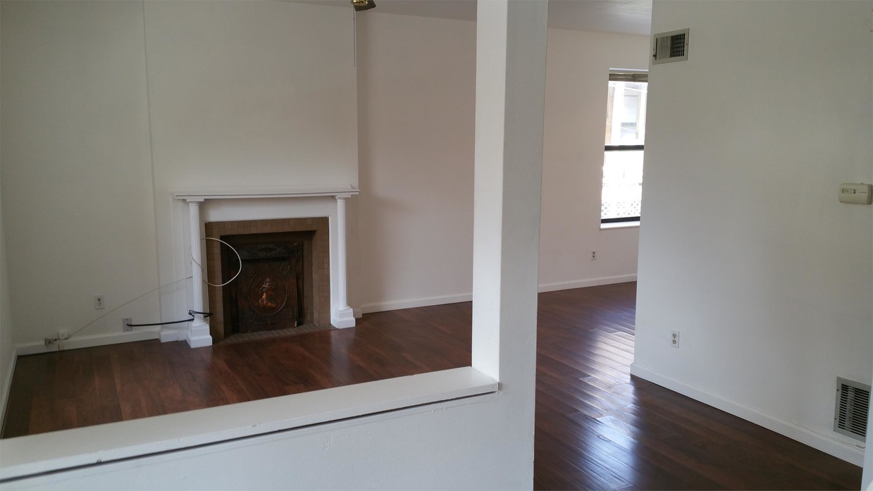 Primary Photo - 342 N Newstead Ave