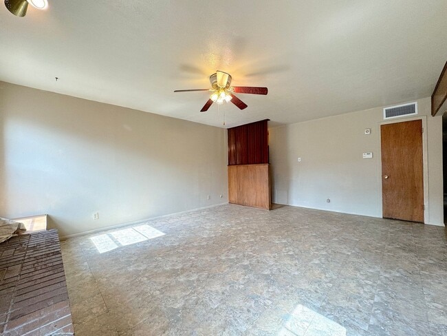 Foto del edificio - East El Paso 4 bed Refrig A/C