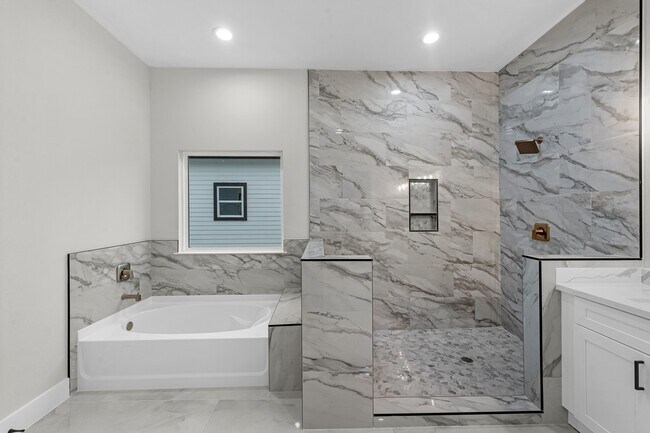 Foto del edificio - 2347 Knoblock St