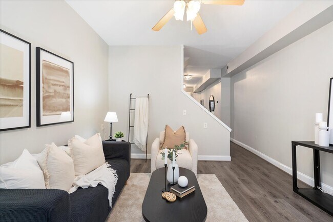 Foto del edificio - 57 E Heath St