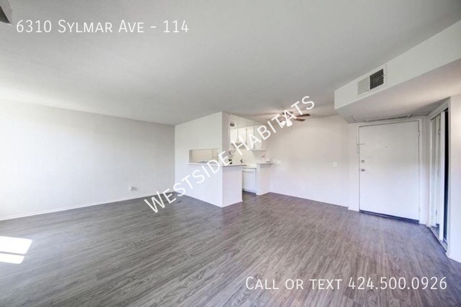 Foto principal - 6310 Sylmar Ave