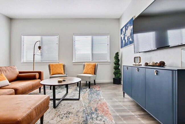 Foto del edificio - 5494 Cherry Ln