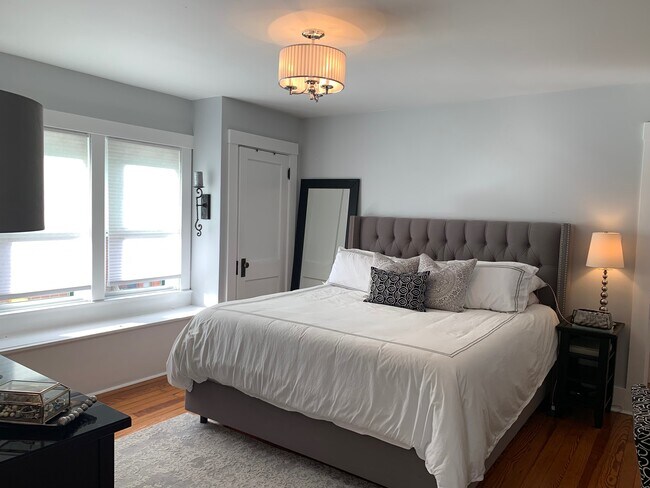 Bedroom 1 - 108 W Ingomar Rd