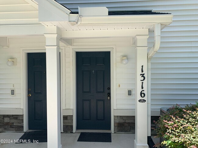 Building Photo - 575 Oakleaf Plantation Pkwy