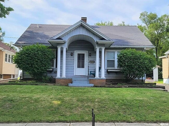 Building Photo - 1021 W Hanssler Pl