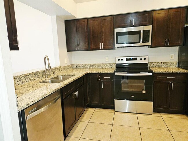 Foto del edificio - 13403 Fairway Glen Dr
