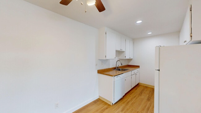 Building Photo - 400 Alameda del Prado