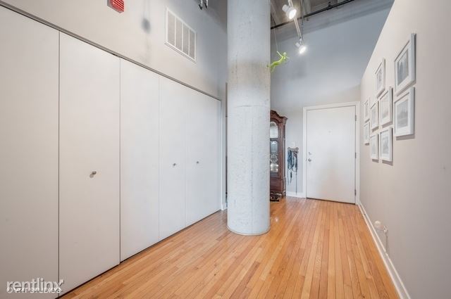 Building Photo - 1 br, 1 bath Condo - 1601 W School St # 414