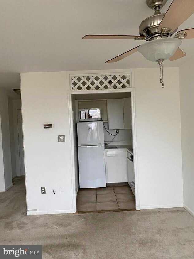 6631 Wakefield Dr Unit 801, Alexandria, VA 22307 Room for Rent in