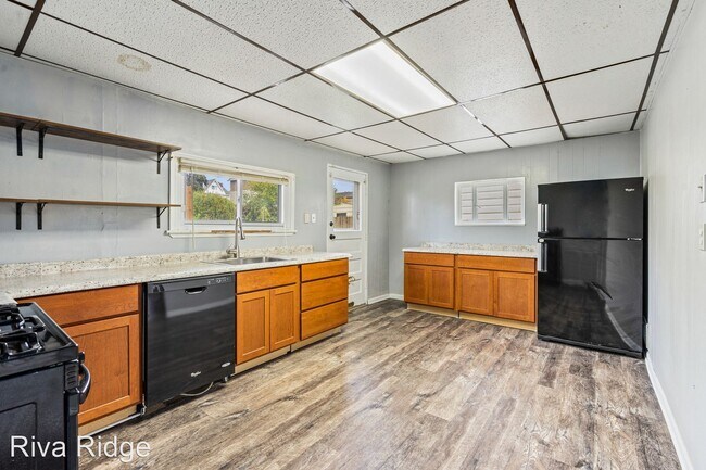 Building Photo - 3 br, 1 bath House - 66 Highland Avenue