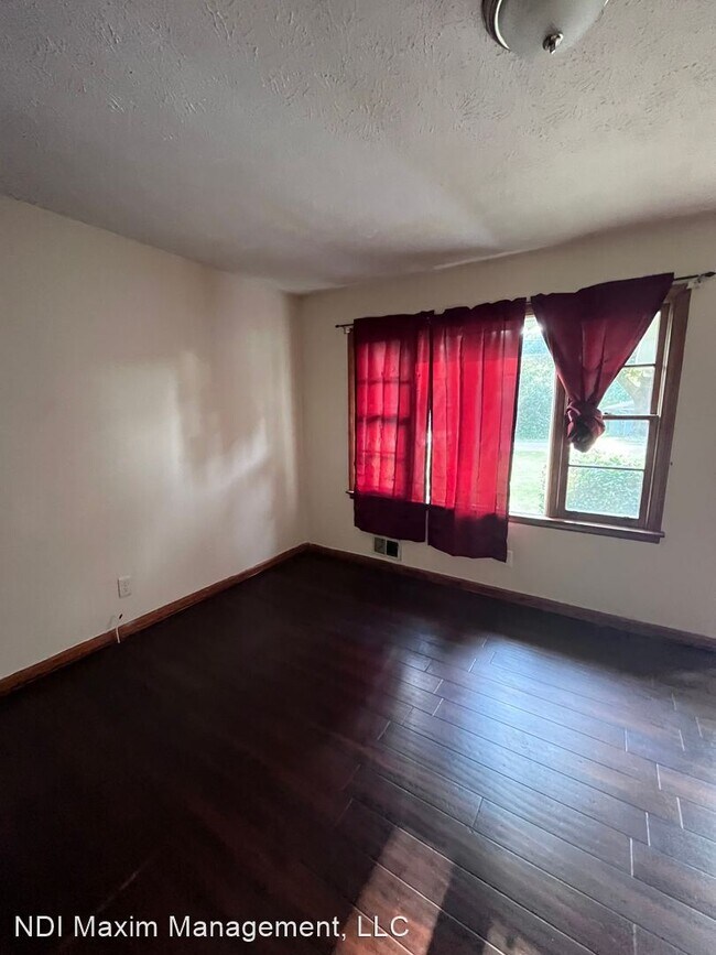 Foto del edificio - 3 br, 1.5 bath House - 4927 White Blvd SW