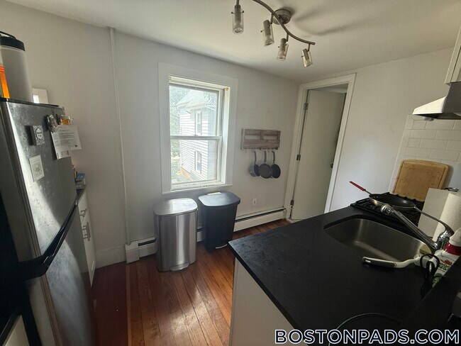 Foto del edificio - 10 Smith Ave