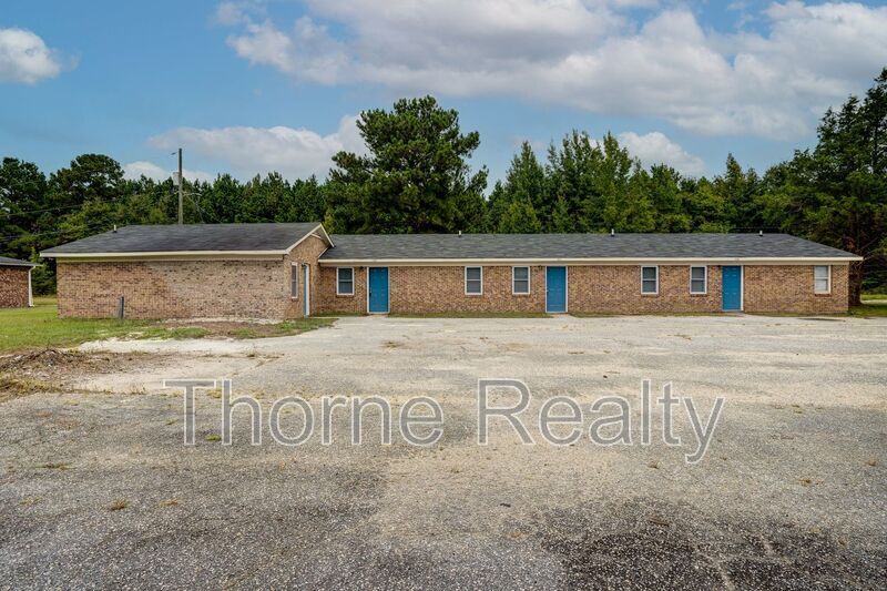 Primary Photo - 104 Nandina Ct