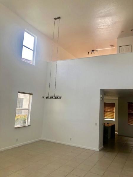 Building Photo - 797 Cresta Cir