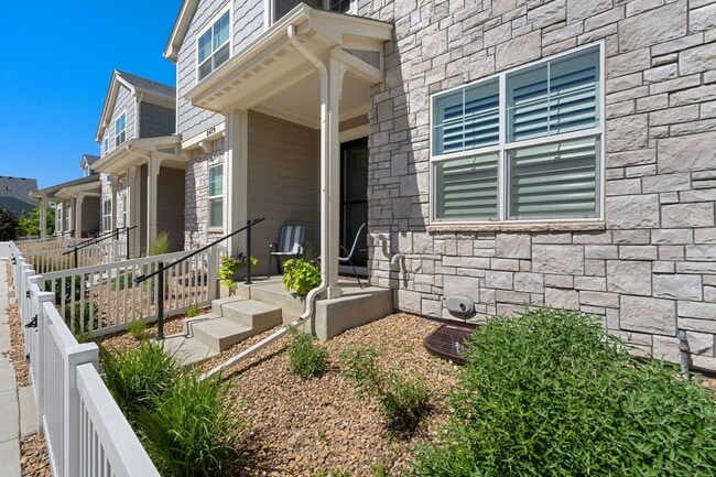 Building Photo - 8479 Cromwell Dr