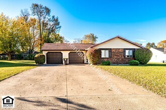 Building Photo - 4934-4936 Vermont Ln