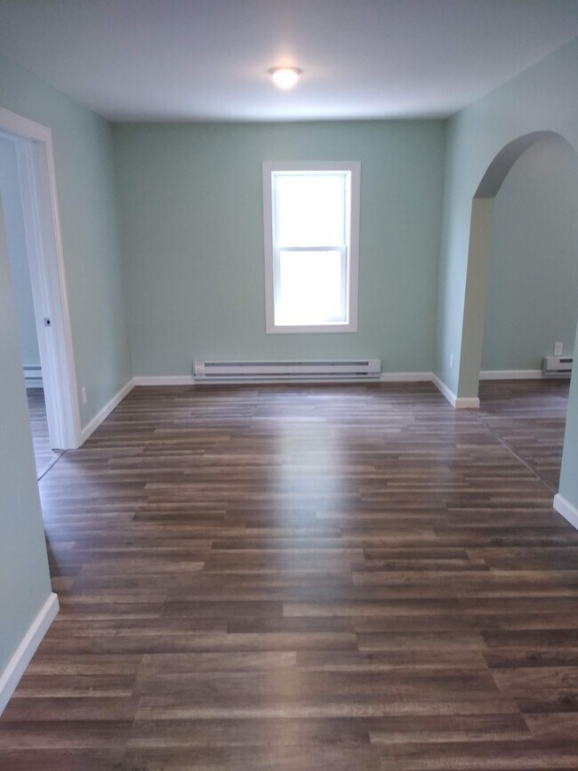 Dining Room - 139 Main St