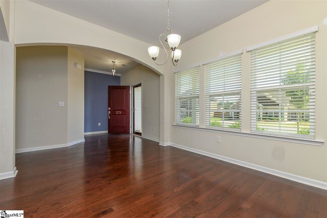 Building Photo - 271 Pyrenees Dr
