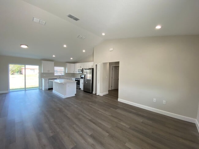 Foto del edificio - Desirable SW Ocala Neighborhood, 3/2/2 **W...