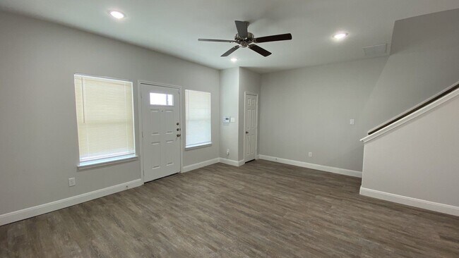 Building Photo - 5225 E Houston Rd
