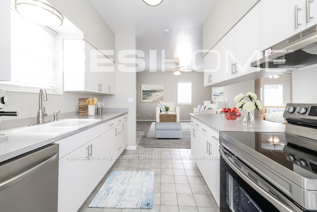 Building Photo - 1335 34th St NW