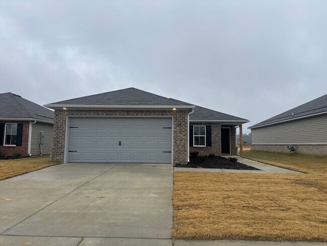 Foto del edificio - **March Rent FREE** Brand New Four Bedroom | Two Bathroom Home in Cullman