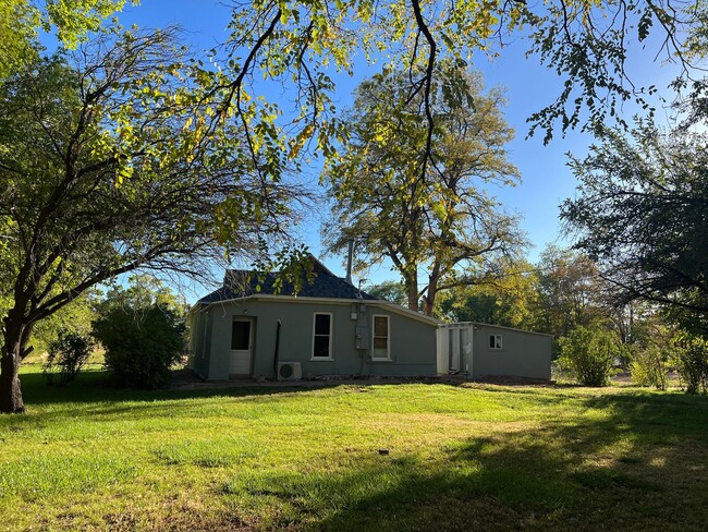 Building Photo - 3 bedroom farmhouse on over 1 acre in Jose...