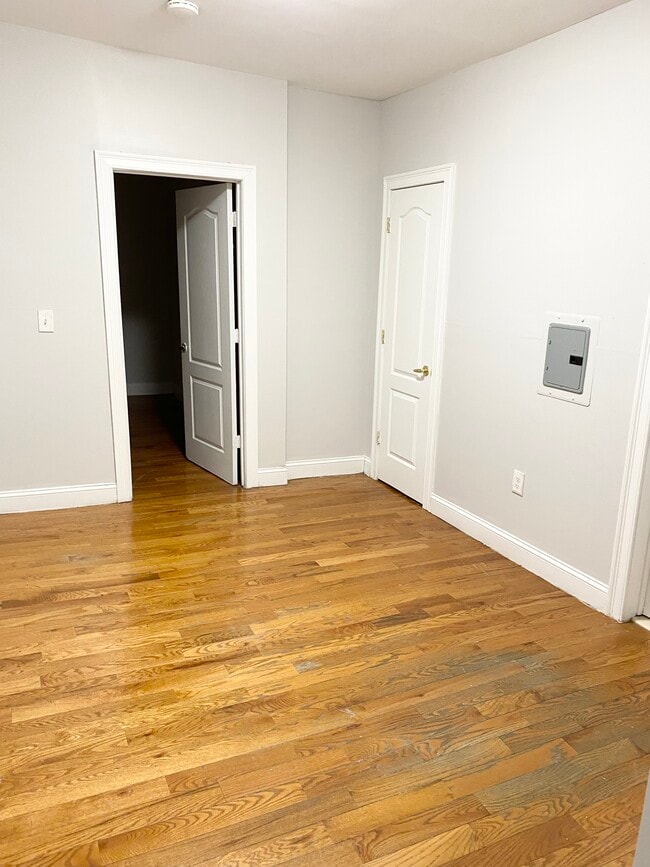 Building Photo - 7011 Hudson Ave