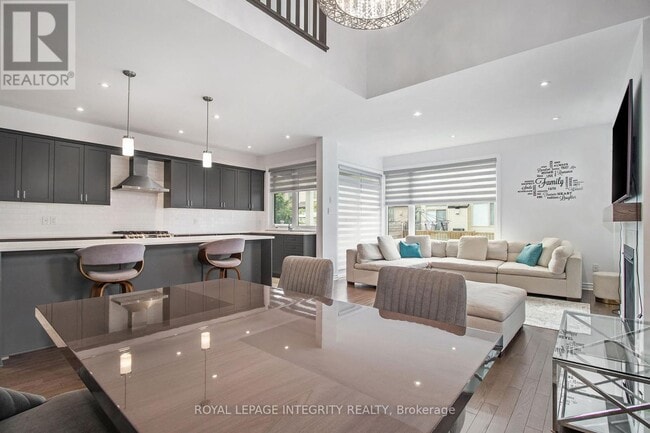 Building Photo - 90 Palfrey Way