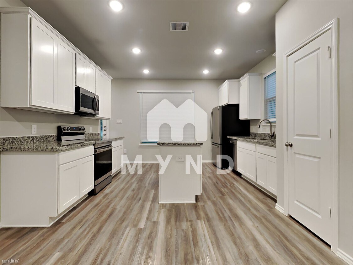 Primary Photo - 4 br, 2.5 bath House - 12069 Rollingwood Loop