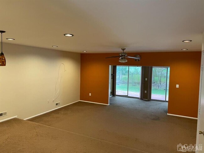 Foto del edificio - 401 Hadleigh Ln