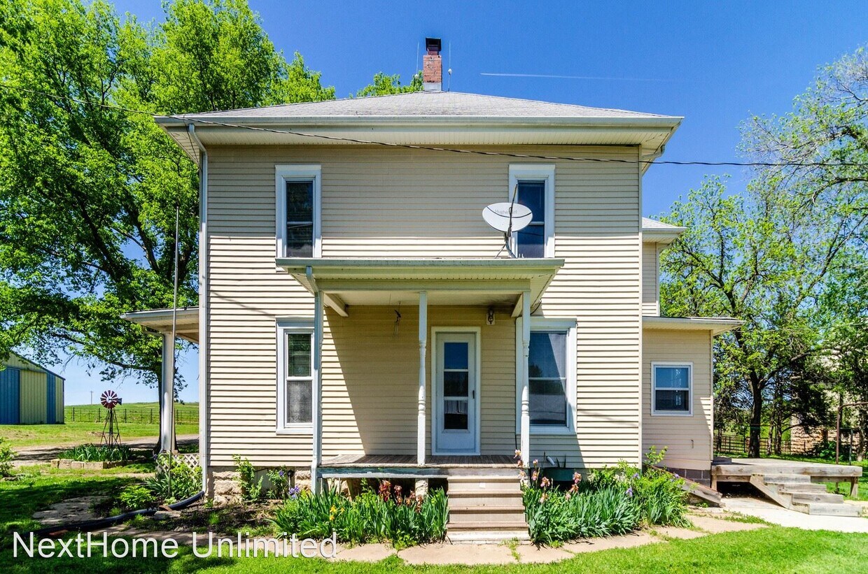 Primary Photo - 4 br, 2 bath House - 2428 1900 Ave.